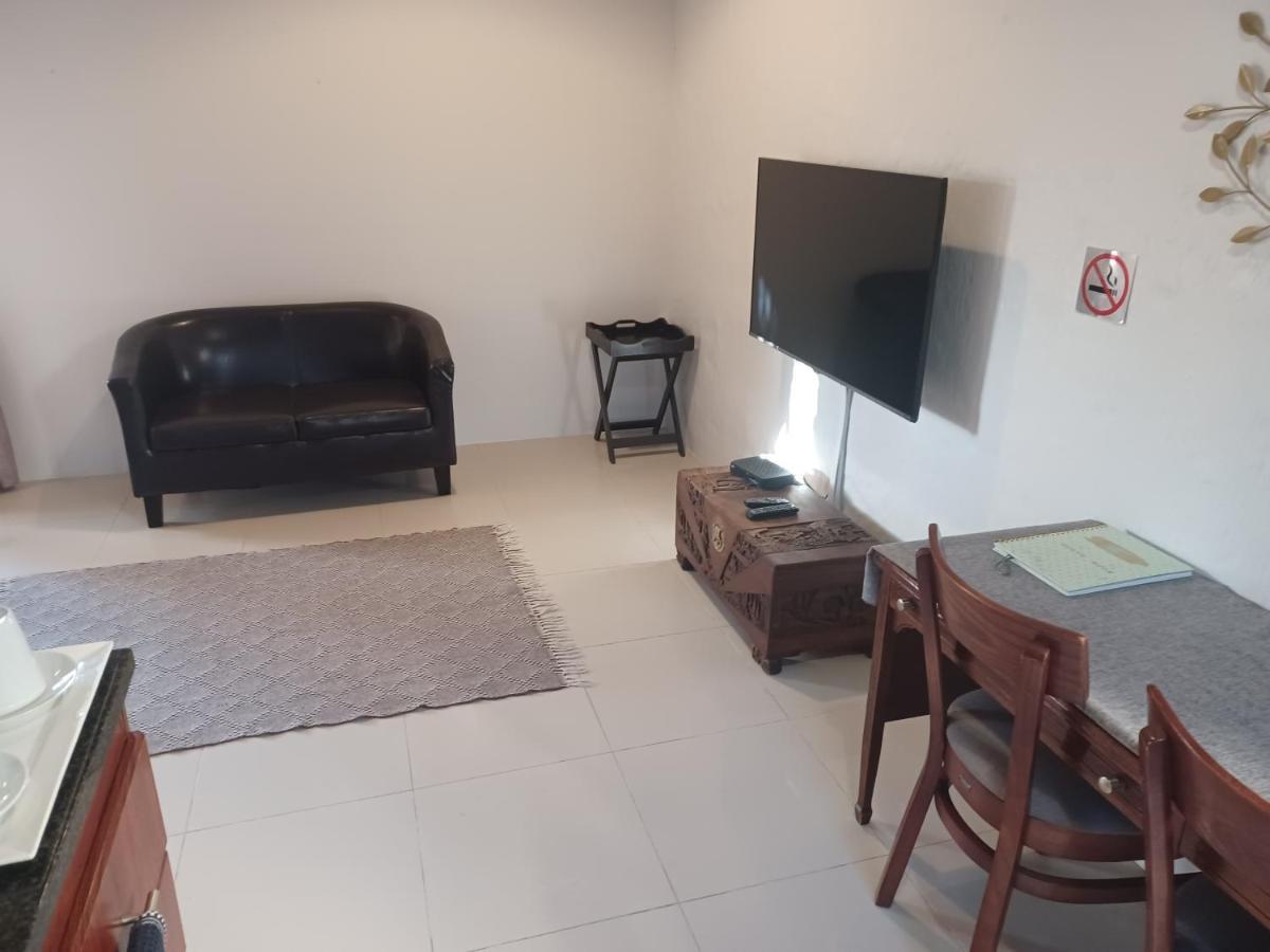Summerstrand Self Catering For Two بورت اليزابيث المظهر الخارجي الصورة